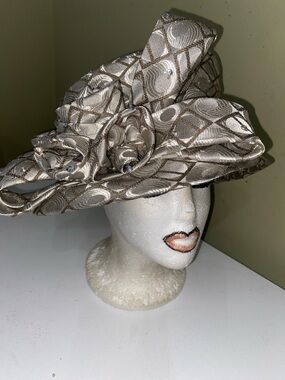 Beautiful Dress Hat / Church Hat by Night Studio